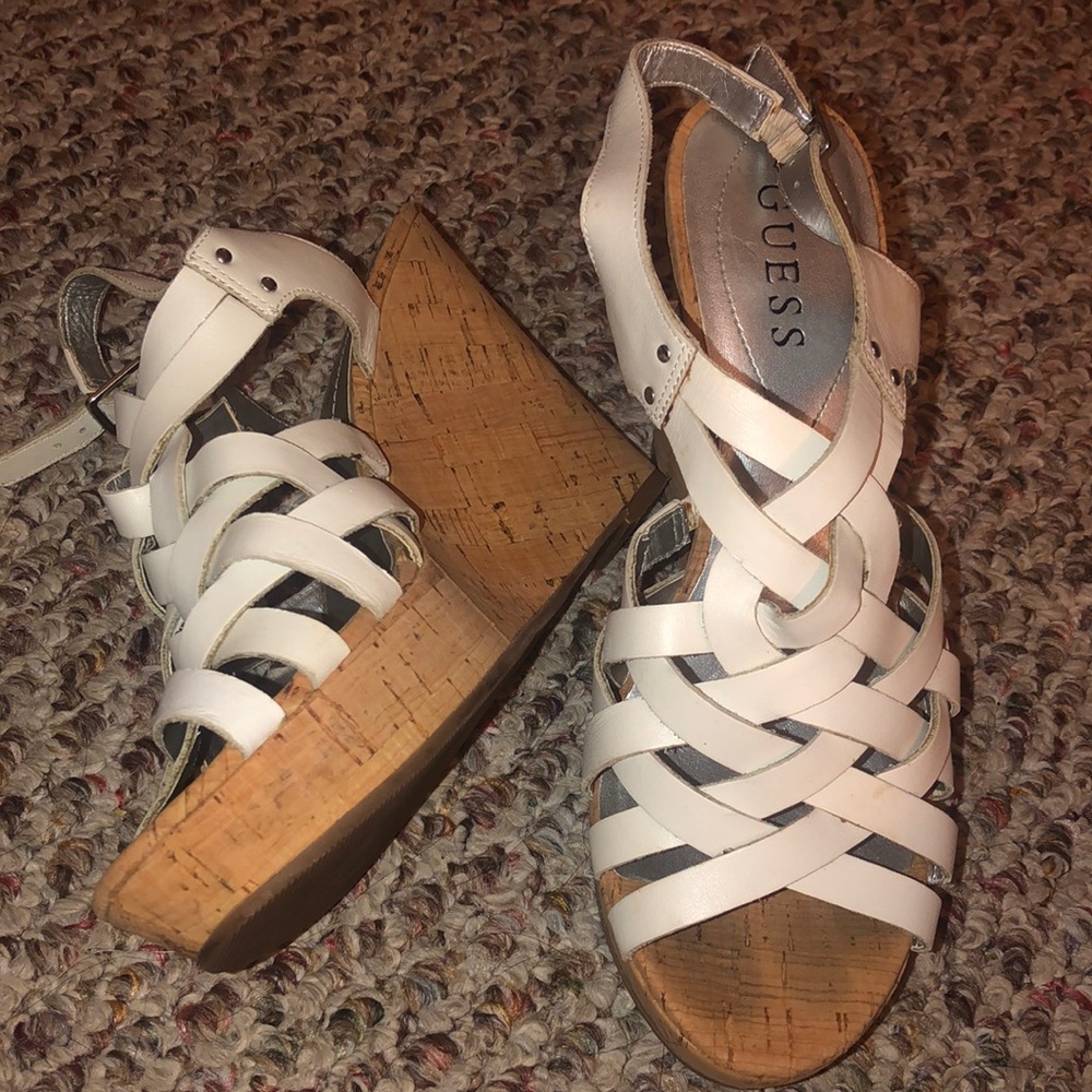 Guess white wedges